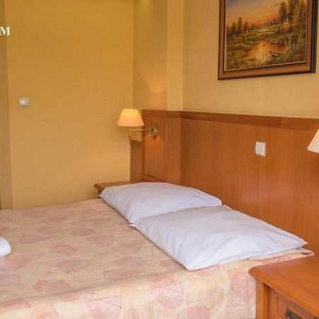 פז'יז'ינה Hotel Imperium מראה חיצוני תמונה