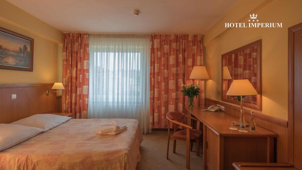 פז'יז'ינה Hotel Imperium מראה חיצוני תמונה