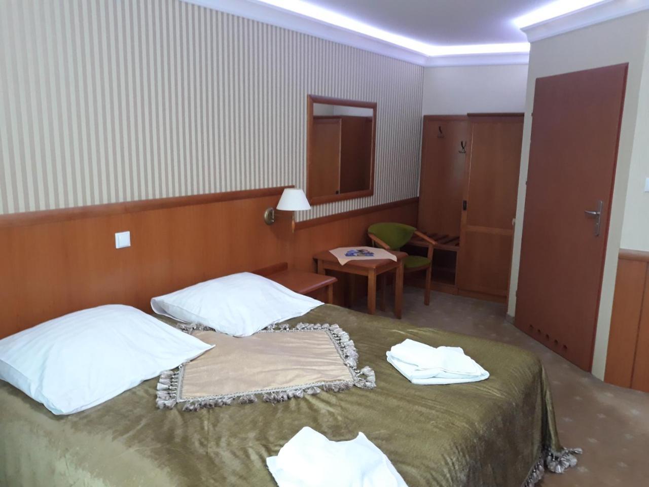 פז'יז'ינה Hotel Imperium מראה חיצוני תמונה