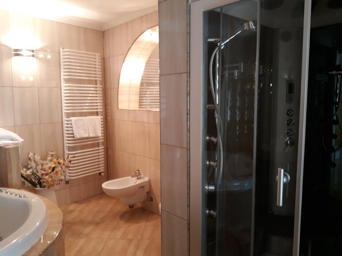 פז'יז'ינה Hotel Imperium מראה חיצוני תמונה